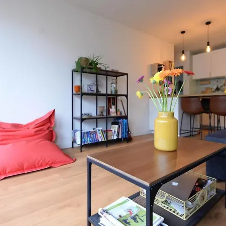 Superb Apt With Balcony And View On Apartment *