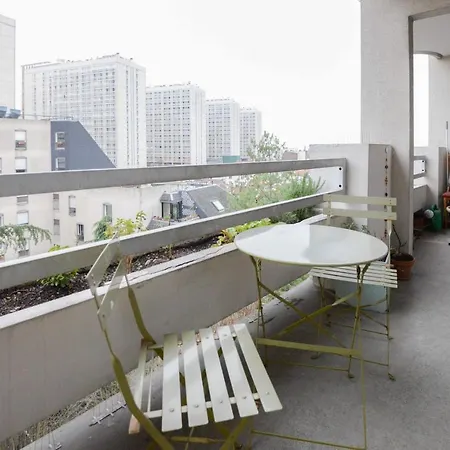Appartamento Superb Apt With Balcony And View On